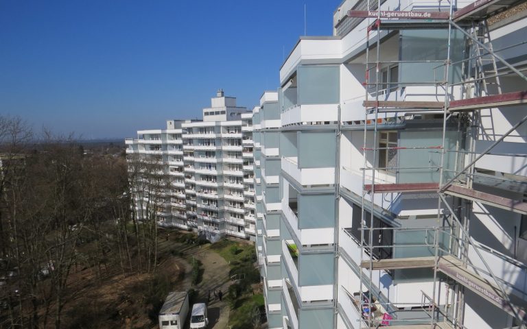 Gesamtansicht Giselbertstr. 6-26, Bergisch Gladbach © SNK architekten · ingenieure